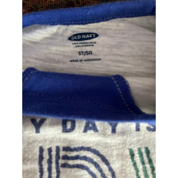 Old Navy Adventure long sleeve tshirt - Picture 4 of 4